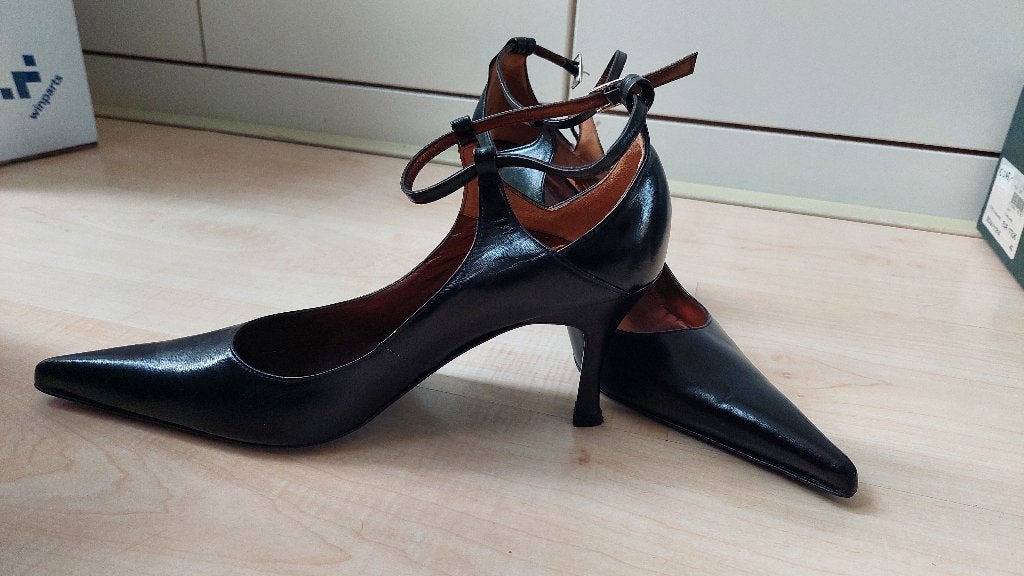 Vintage leren heels van merk Guilty maat 39 puntschoenen, Kleding | Dames, Pumps, Zwart, Ophalen of Verzenden, Zo goed als nieuw