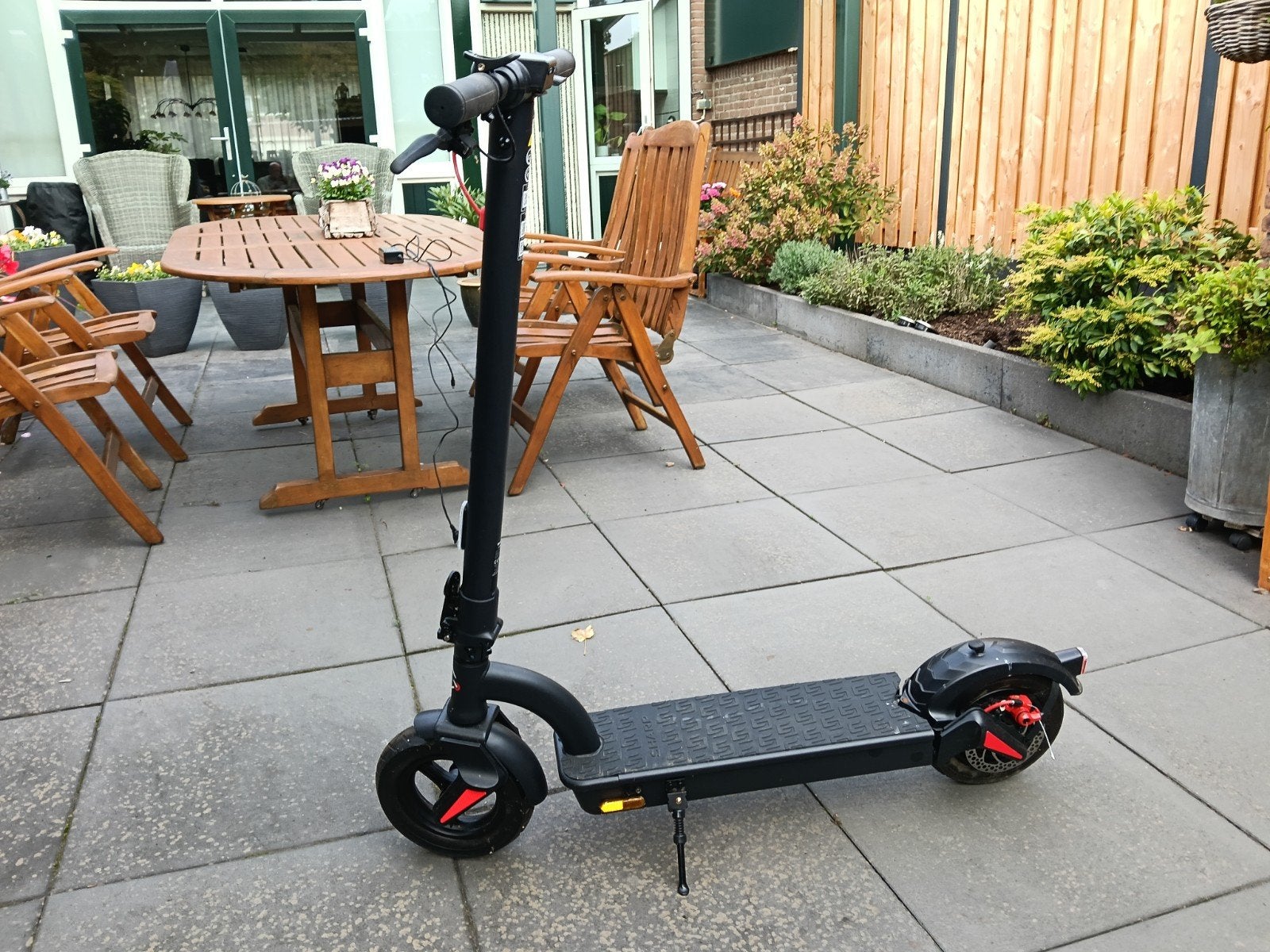 Sharp Elektrische Step KS2AE-B (E-scooter) nie, Fietsen en Brommers, Ophalen, Nieuw, Elektrische step (E-scooter), Sharp