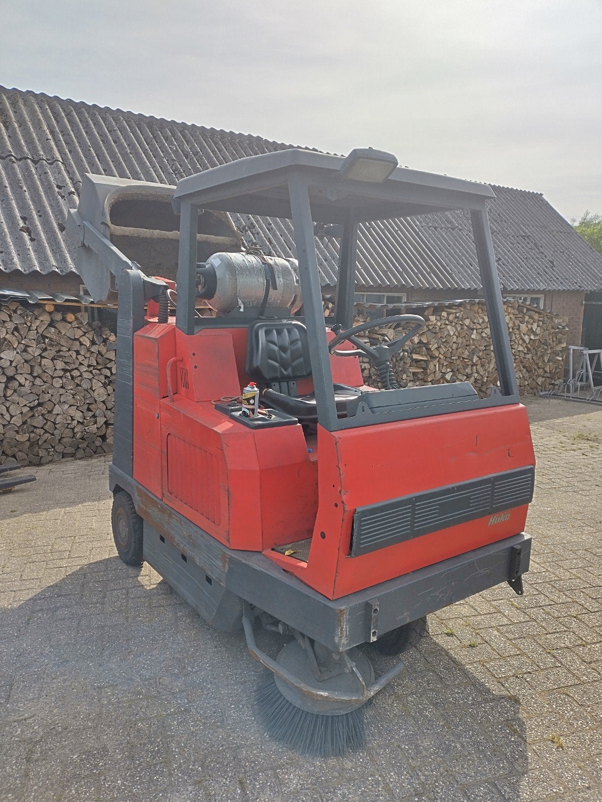 Hako Jonas 1450V veegmachine op gas, Ophalen of Verzenden, Gebruikt