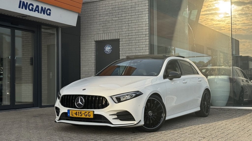 Mercedes-Benz A-Klasse 250 Premium Sfeer | Pano | Widescreen, Gebruikt, Euro 6, 4 cilinders, Wit