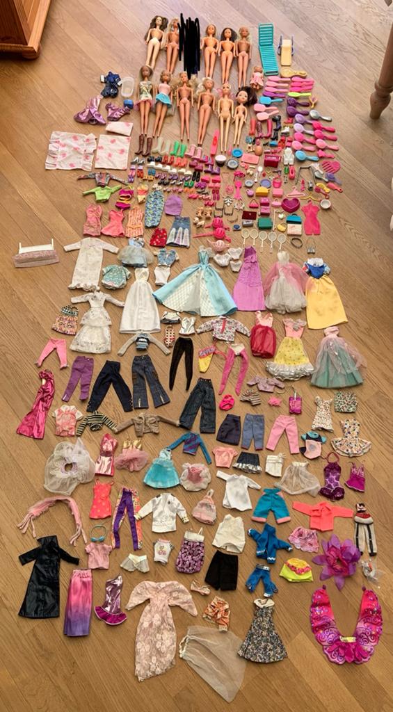 Barbies 15 stuks met kleding en accessoires, Ophalen of Verzenden, Zo goed als nieuw, Fashion Doll
