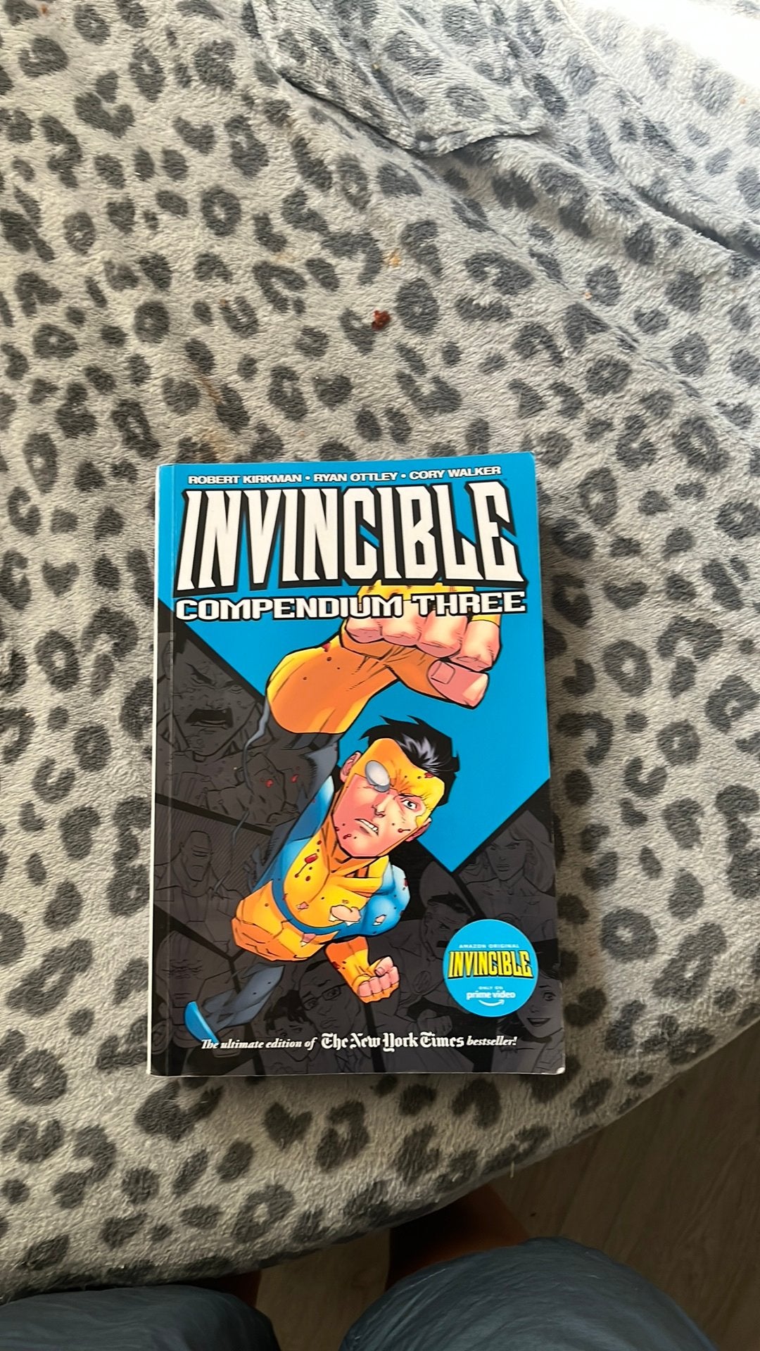Invincible compendium 3, Ophalen of Verzenden, Zo goed als nieuw, Cartoons