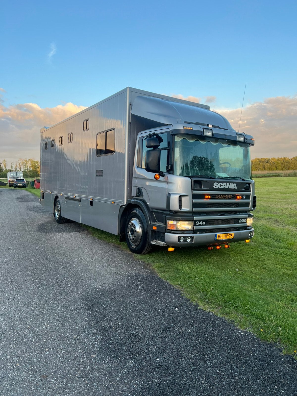 Scania 94d paardenvrachtwagen, Auto's, Vrachtwagens, Particulier, Te koop, Handgeschakeld, Diesel
