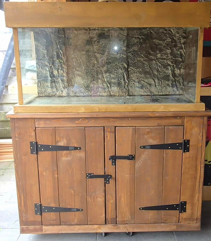 Aquarium + kast en pomp, Dieren en Toebehoren, Ophalen of Verzenden, Leeg aquarium
