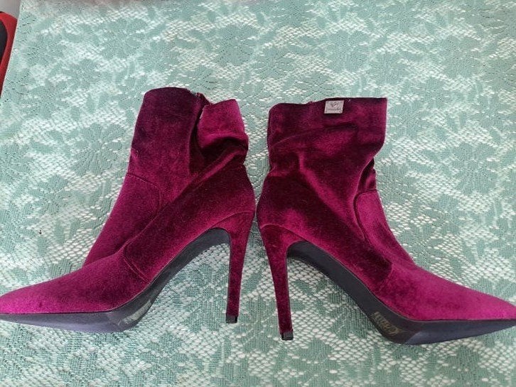 Elegante Fuchsia Fluweel Enkellaarzen - Maat 41, Kleding | Dames, Verzenden, Zo goed als nieuw, Roze