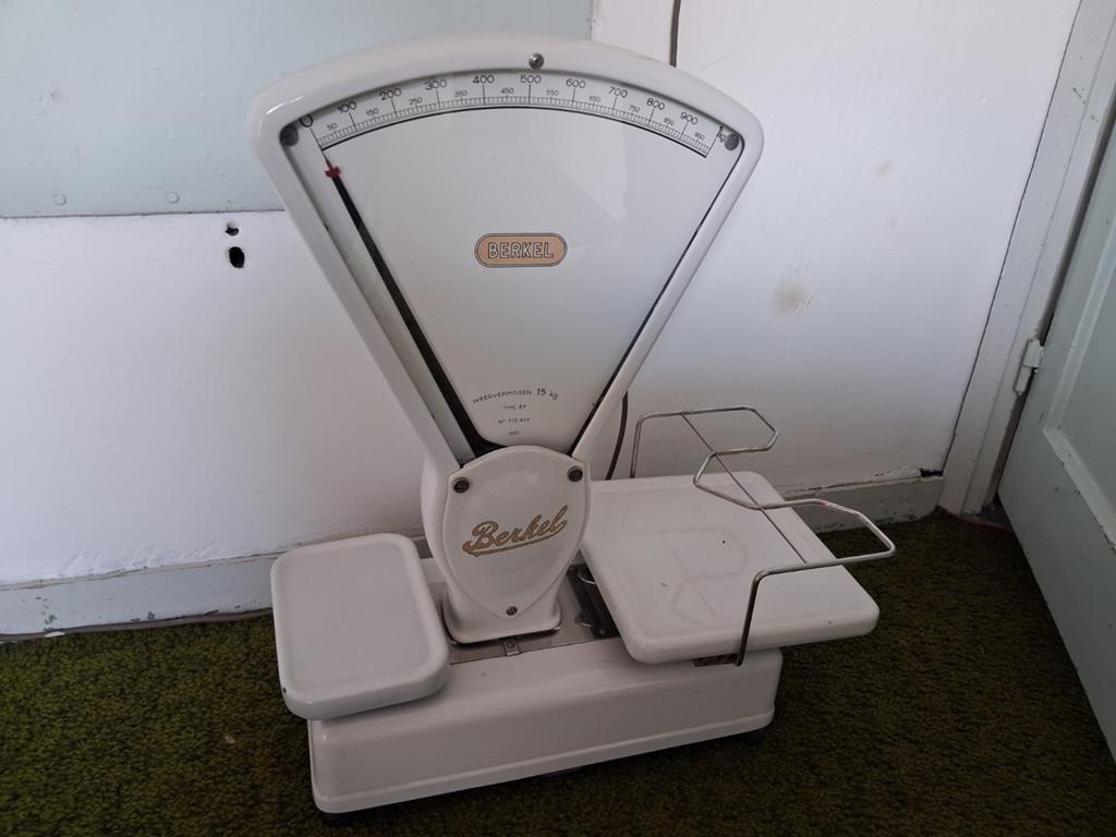 nostalgische / vintage Berkel wit emaille weegschaal, Ophalen