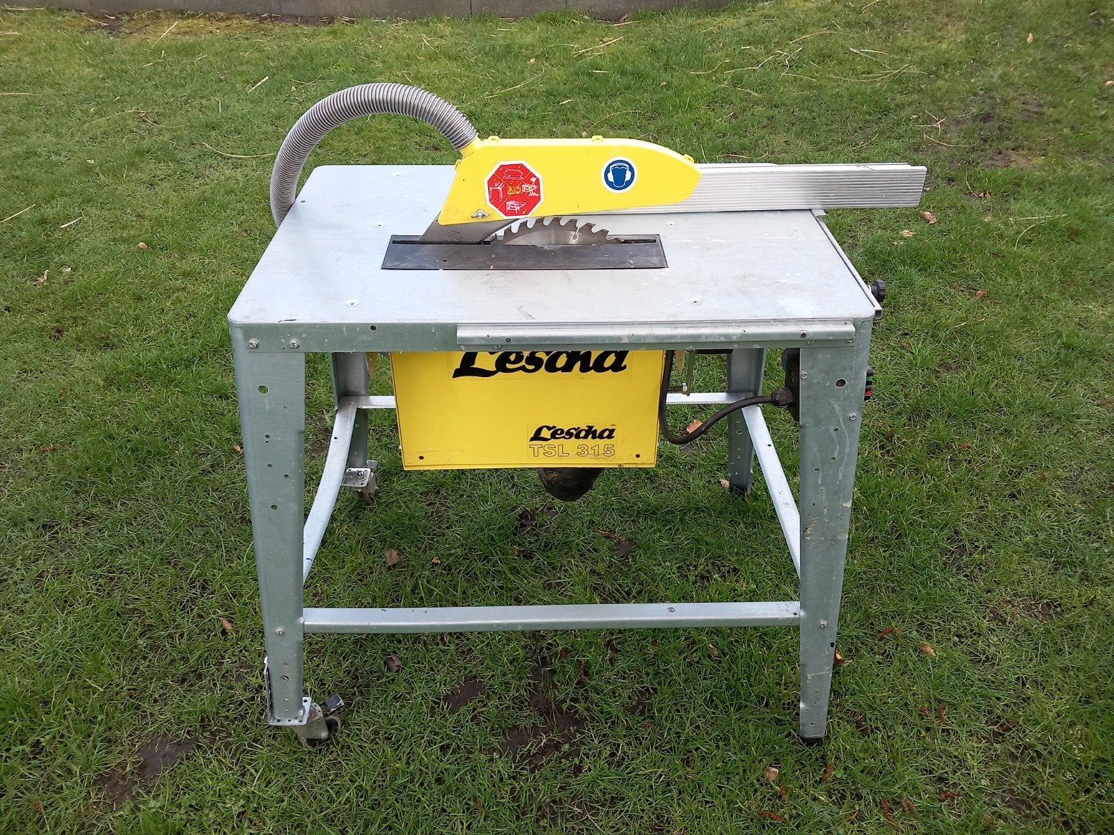 Zaagtafel Lesga 315 - Robuuste zaagtafel, Doe-het-zelf en Verbouw, Gereedschap | Zaagmachines, Ophalen, Gebruikt, Cirkelzaag, Lesga