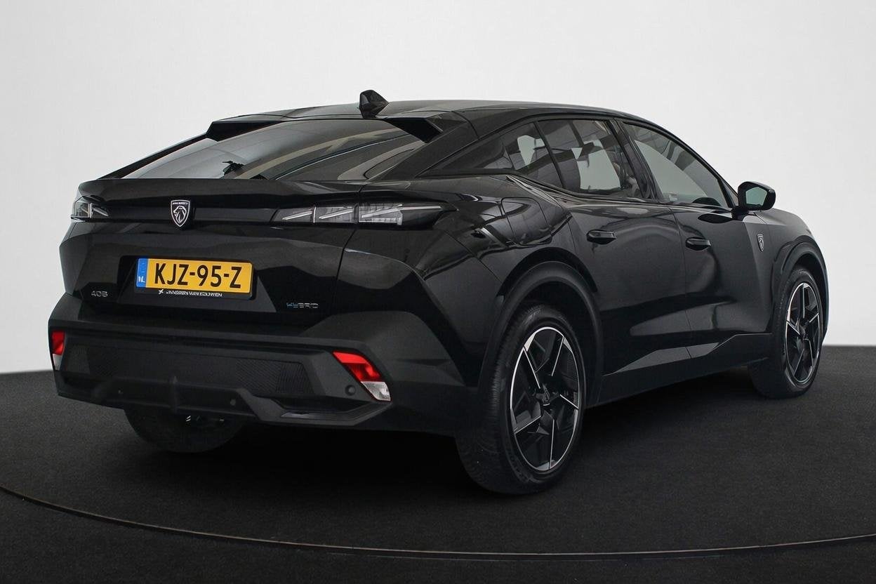 Peugeot 408 1.6 HYbrid 225 EAT8 GT FOCAL Alcantara Massage 3, Gebruikt, 4 cilinders, Plug-in hybride, Bedrijf
