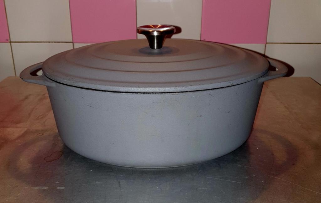 Stoofpan Vivo
van villeroy & boch 4,8 liter gietijzer bbq, Ophalen, Zo goed als nieuw, Gietijzer, Koekenpan of Braadpan