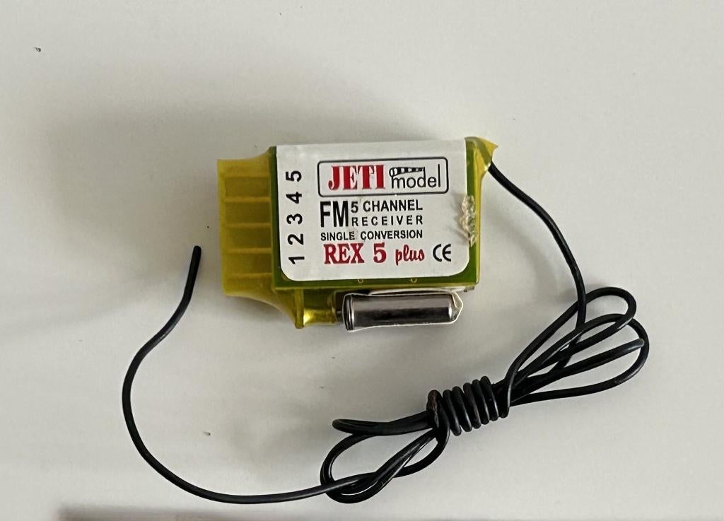 Jeti model FM 5 channel REX 5 plus ontvanger rc vliegtuig, Hobby en Vrije tijd, Modelbouw | Radiografisch | Vliegtuigen, Ophalen of Verzenden