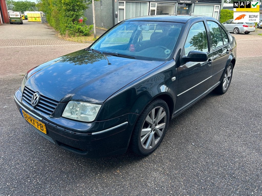 Volkswagen Bora 1.6-16V Athene Airco Cruise controle NL-Auto, Auto's, Volkswagen, Stof, Gebruikt, 4 cilinders, Zwart