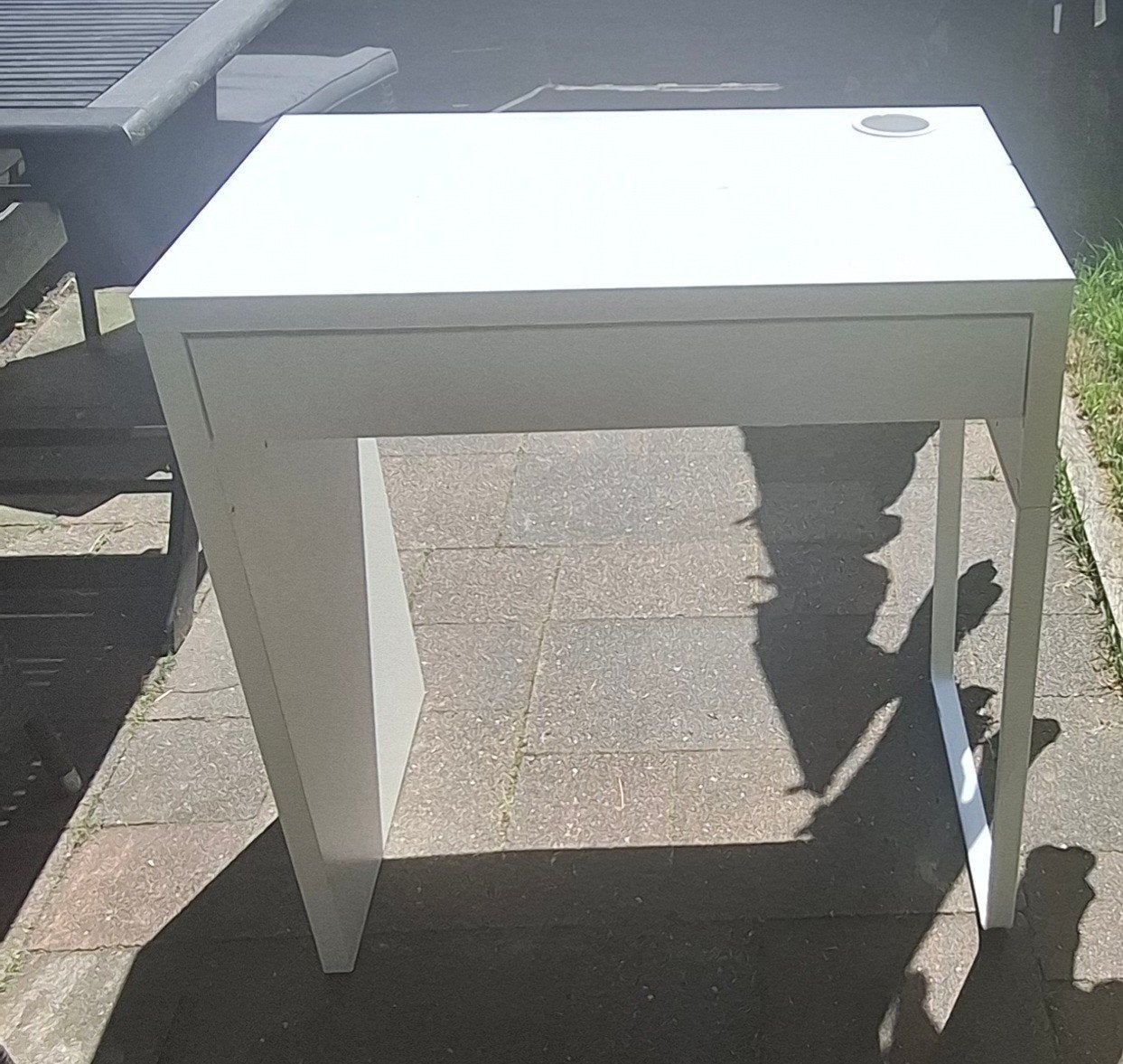 IKEA Micke Bureau Wit - Compact en Functioneel, Ophalen, Gebruikt, Spaanplaat of MDF, Kabelgoot