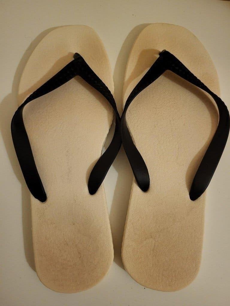 Sarraizienne slippers maat 45 - gedragen, Ophalen of Verzenden, Gedragen, Wit