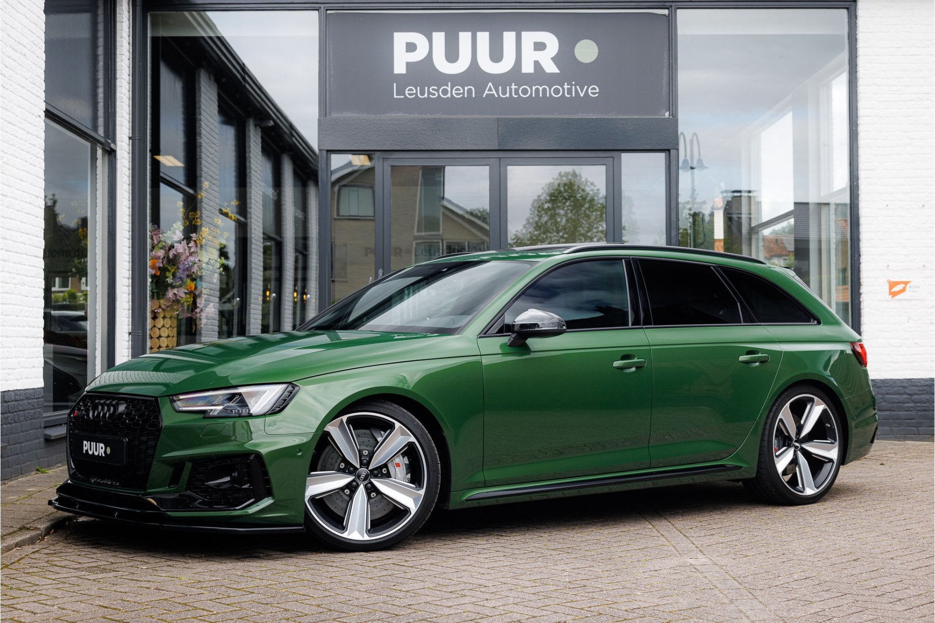 Audi RS4 2.9 TFSI Quattro ''Audi Exclusive Sonoma Green'' Ke, Automaat, Gebruikt, 1715 kg, Automatische klimaatregeling