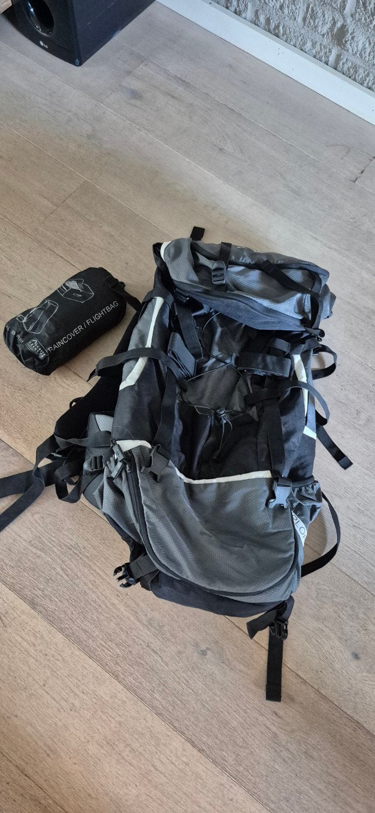 Nomad Backpack - Ideaal voor Trekking en Reizen, 45 tot 60 cm, Nomad, Gebruikt, 25 tot 40 cm