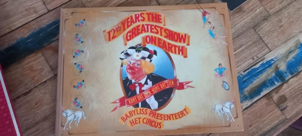 12,5 years the greatest show on earth. Het circus., Ophalen of Verzenden, Zo goed als nieuw, Overige onderwerpen