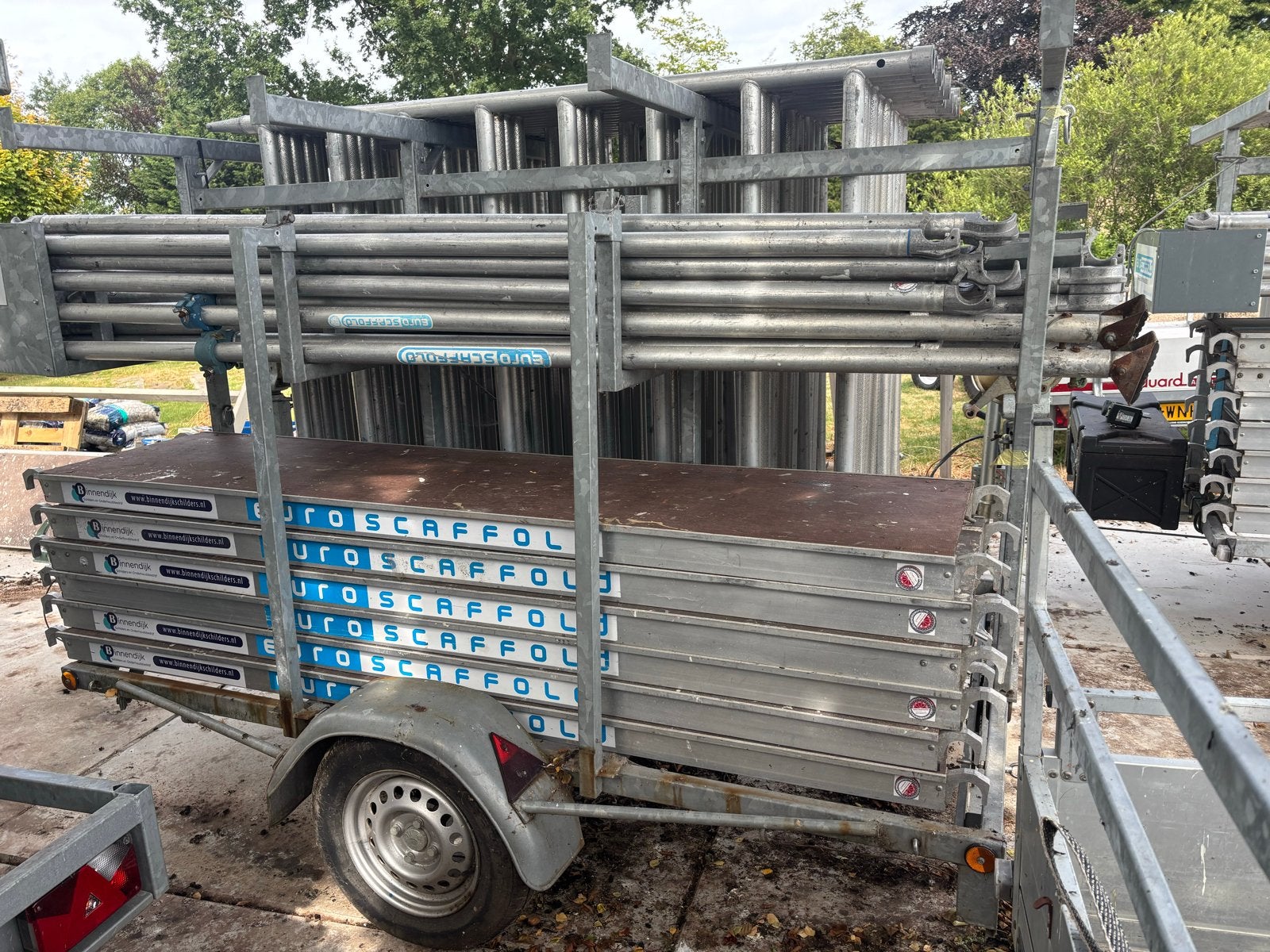 Steigertrailer met complete rolsteiger (Euroscaffold), Doe-het-zelf en Verbouw, Steigers, Ophalen, Gebruikt, Rolsteiger of Kamersteiger