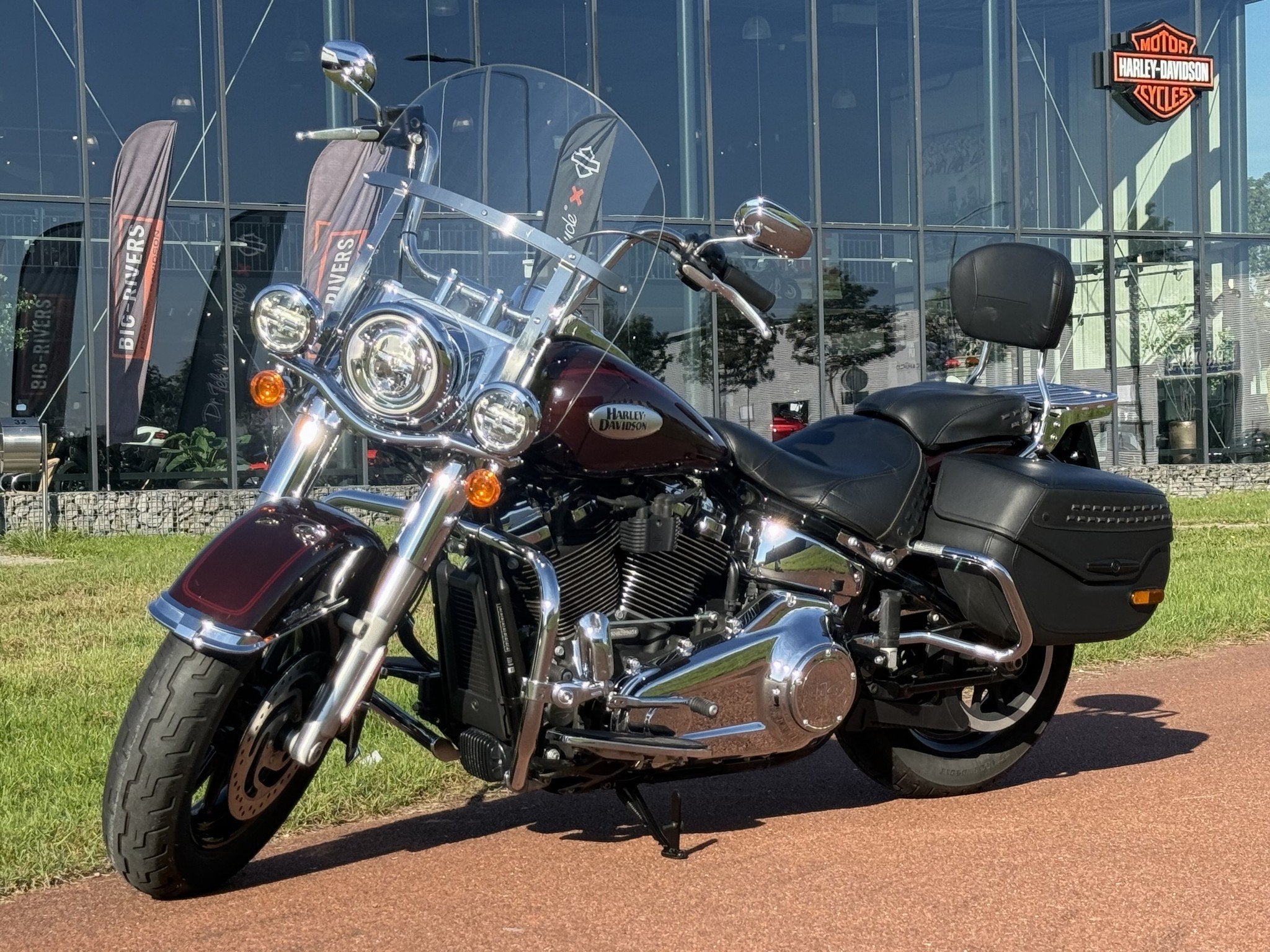 Harley-Davidson FLHCS Heritage Classic 114 Solid Colour, Overig, Laan van Vredenoord 33
2289 DA  Rijswijk ZH, NL, ABS, 1868 cc