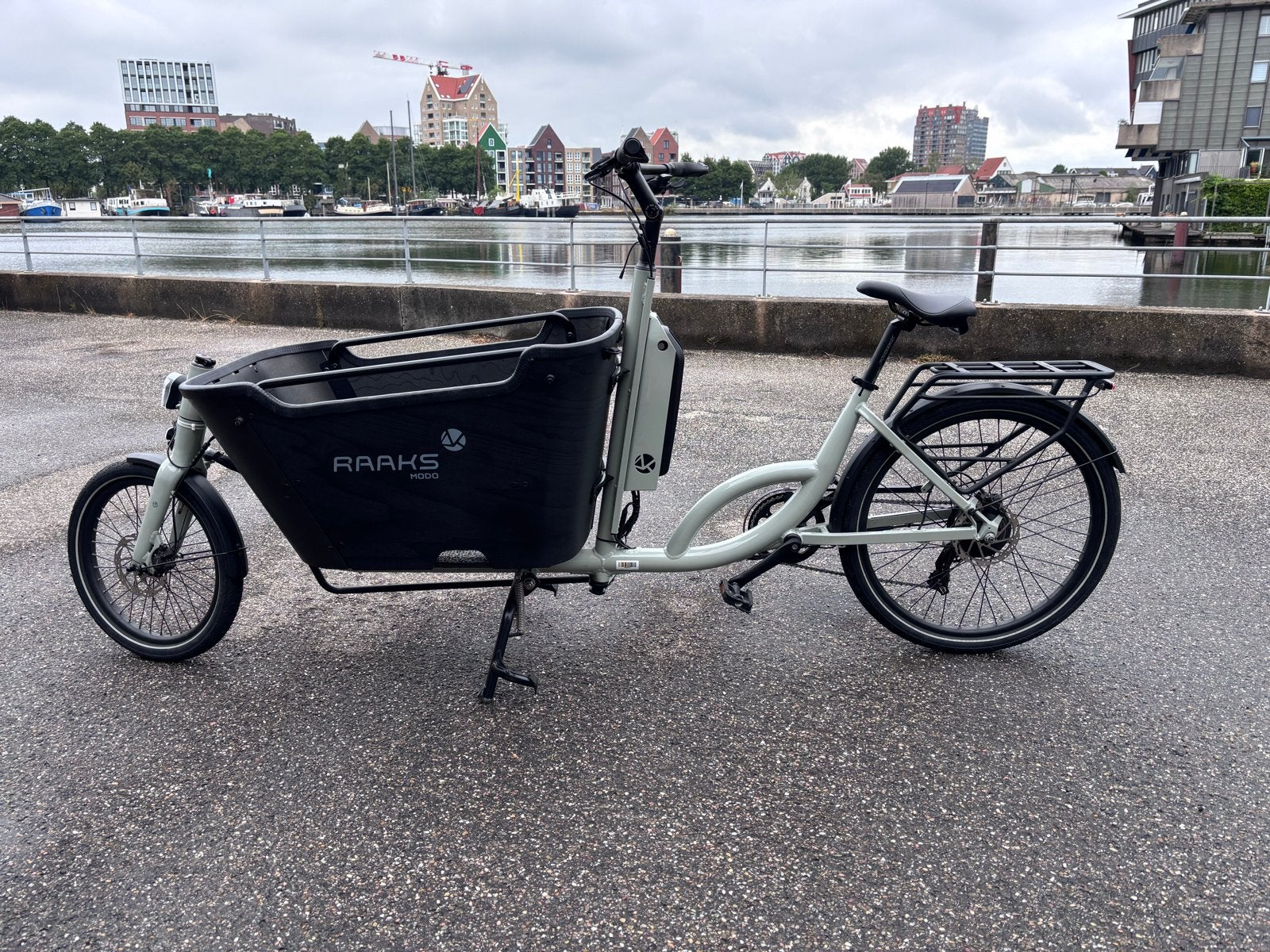 2 jaar oude Raaks Modo bakfiets - elektronica defect, Huif, Zo goed als nieuw, 2 kinderen, Ophalen