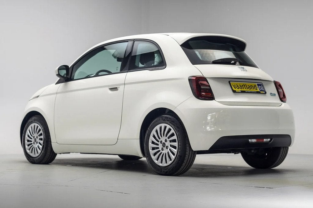 Fiat 500E Action 24 kWh Aut.[ Airco Apple / Android Lane ass, Auto's, Fiat, Automaat, 0 cilinders, Gebruikt, Parkeersensor