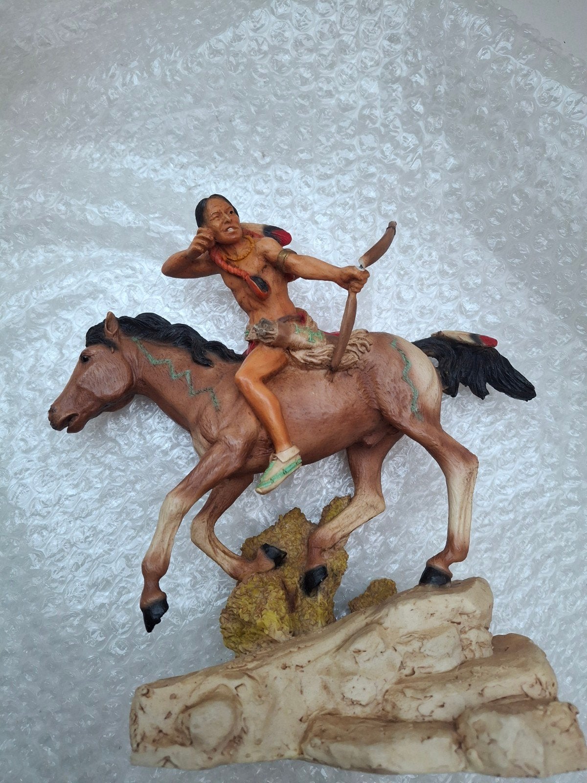 Castagna Beeld Indiaan te paard met pijl en boog, Antiek en Kunst, Ophalen of Verzenden, Handgemaakt, 20 - 50 cm, Overige materialen