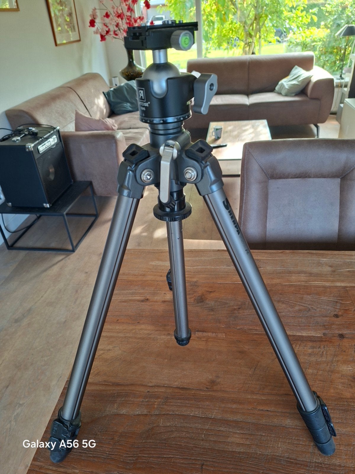 Sherpa 530R Statief met nieuwe Artcise Gimbal Head, Velbon, Zo goed als nieuw, 150 tot 175 cm, Met waterpas