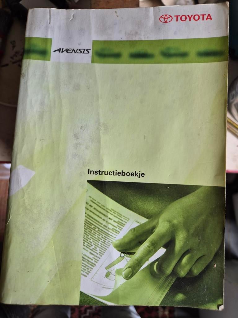 Instructieboekje Toyota Avensis bj 99-03, Ophalen of Verzenden