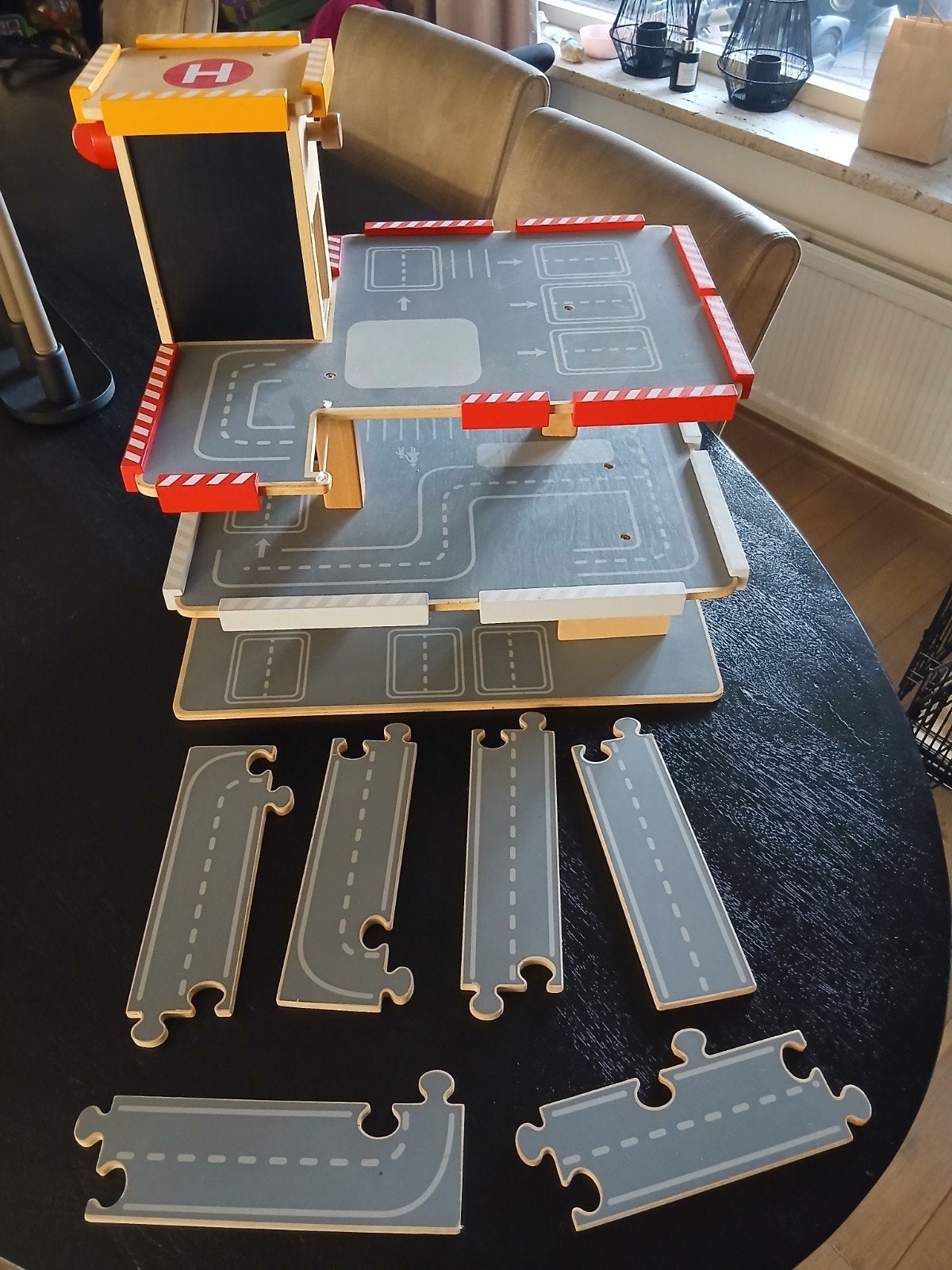 houten autogarage, Kinderen en Baby's, Ophalen, Zo goed als nieuw, Handmatig, Overige merken