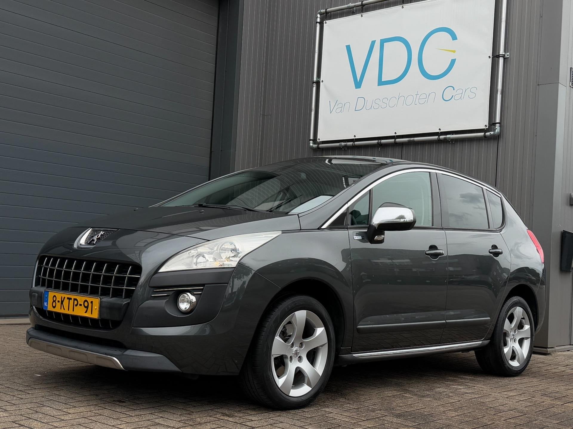 Peugeot 3008 1.6 THP Style | Panoramadak | Trekhaak | PDC, Voorwielaandrijving, Euro 5, Stof, Gebruikt