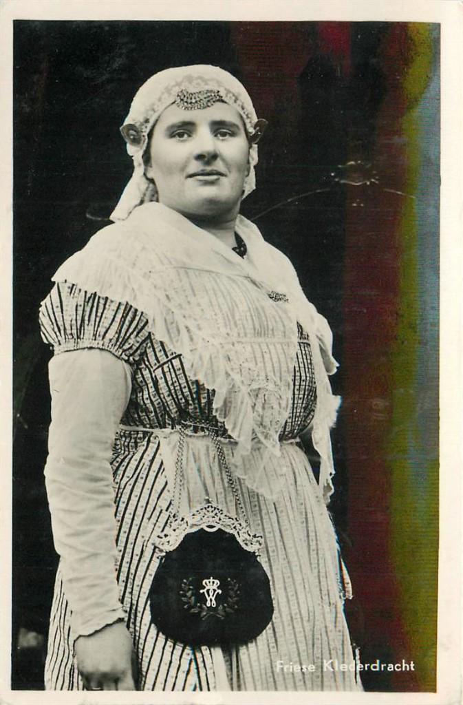 701-352-015 Friese Klederdracht, Verzenden, Voor 1920, Friesland