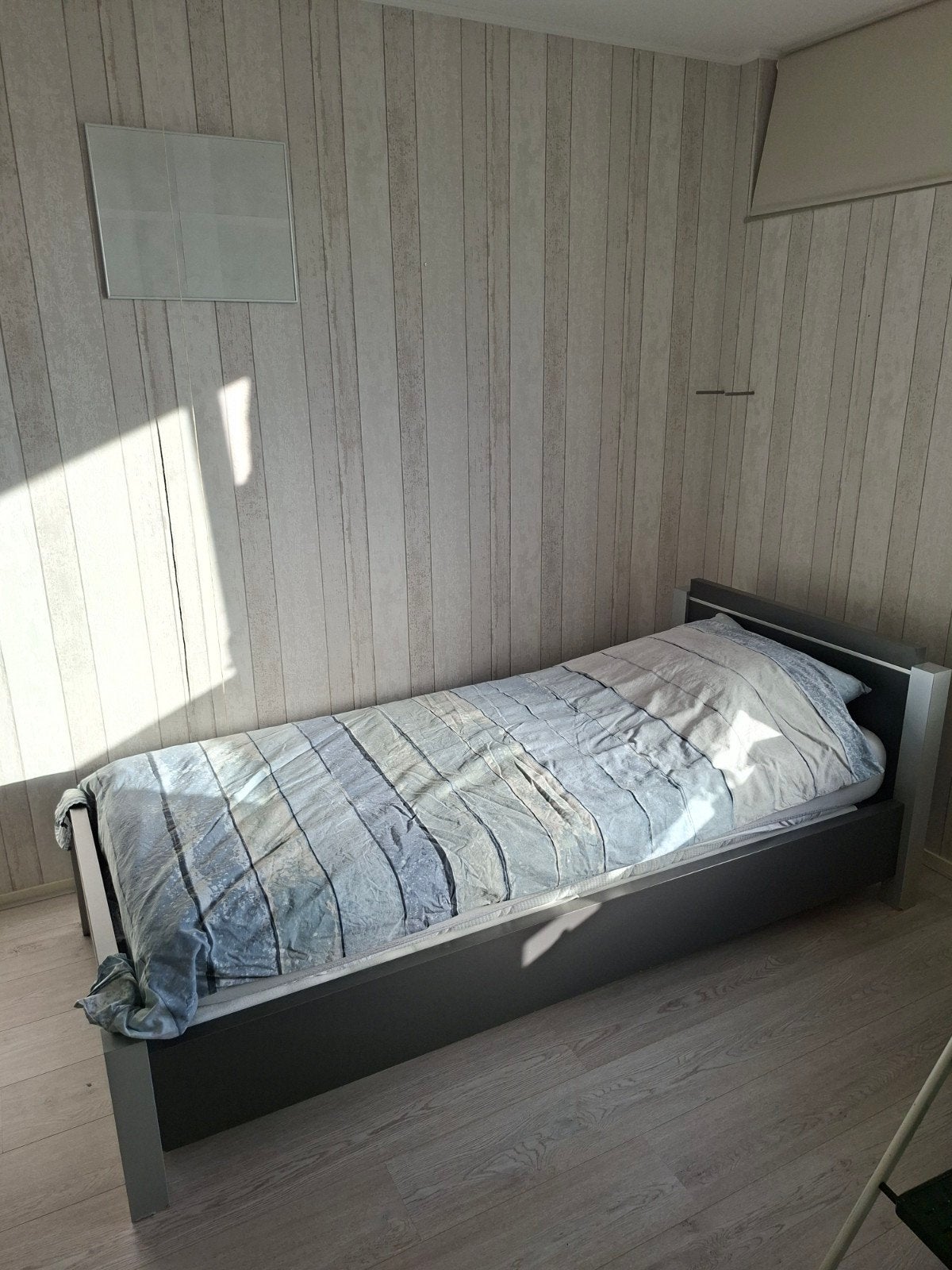 Eenpersoonsbed met lattenbodem - Antraciet met grijs, Ophalen, 90 cm, Eenpersoons, Zo goed als nieuw