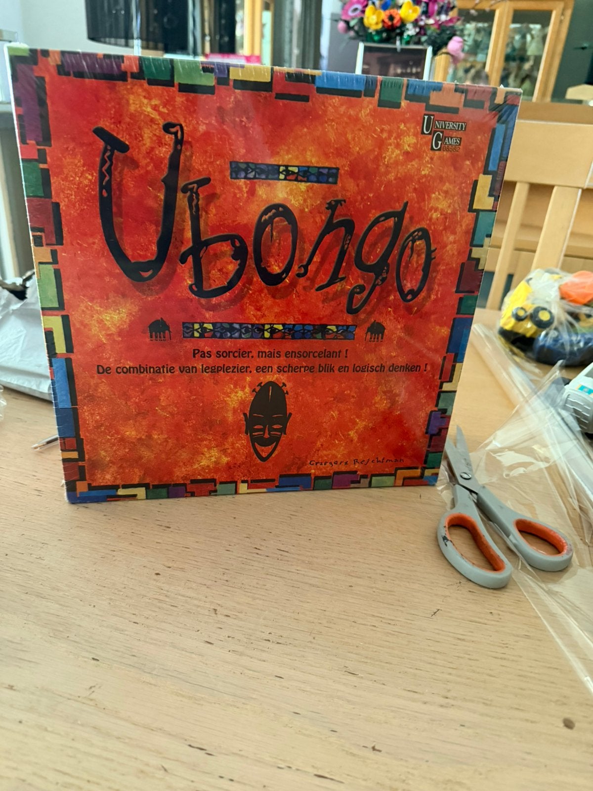 Ubongo nieuw in de seal, Hobby en Vrije tijd, Ophalen of Verzenden, Zo goed als nieuw