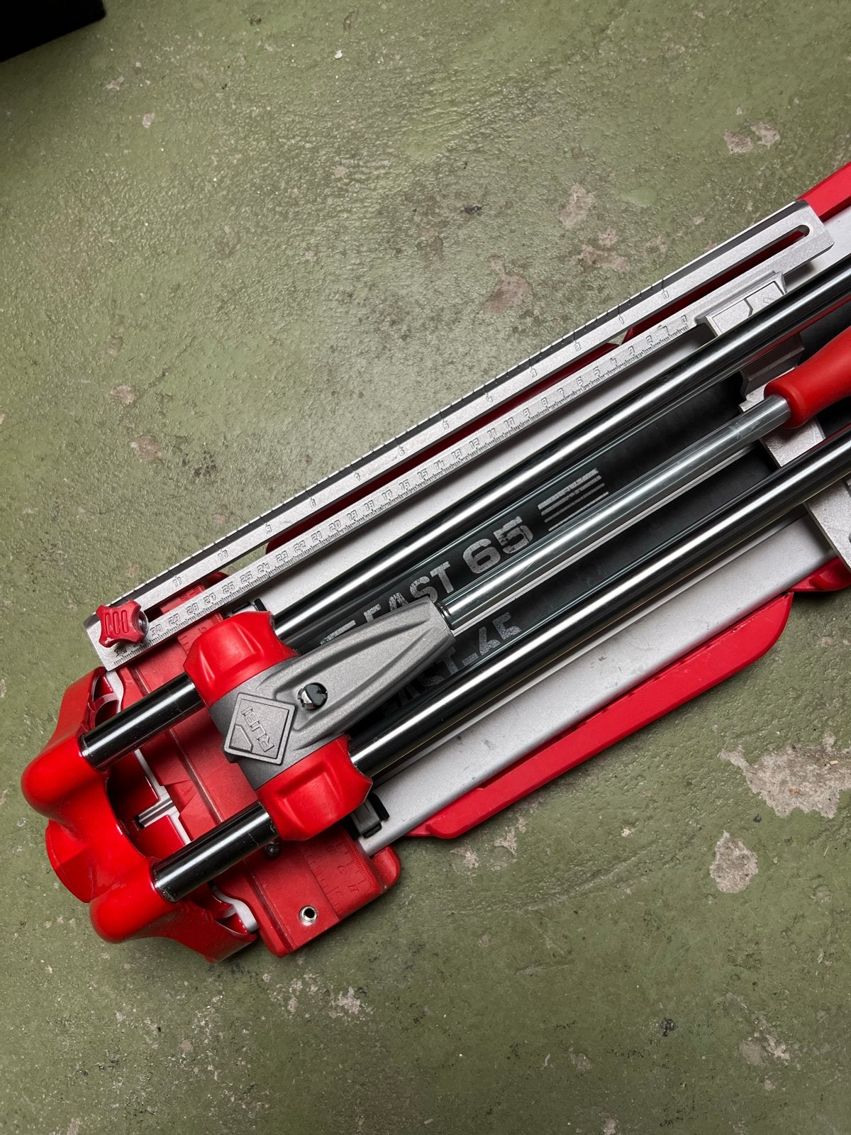 Rubi Fast 65 Tegelsnijder - Max. 65cm snijlengte, Ophalen, 60 cm of meer, Keramiek, Zo goed als nieuw