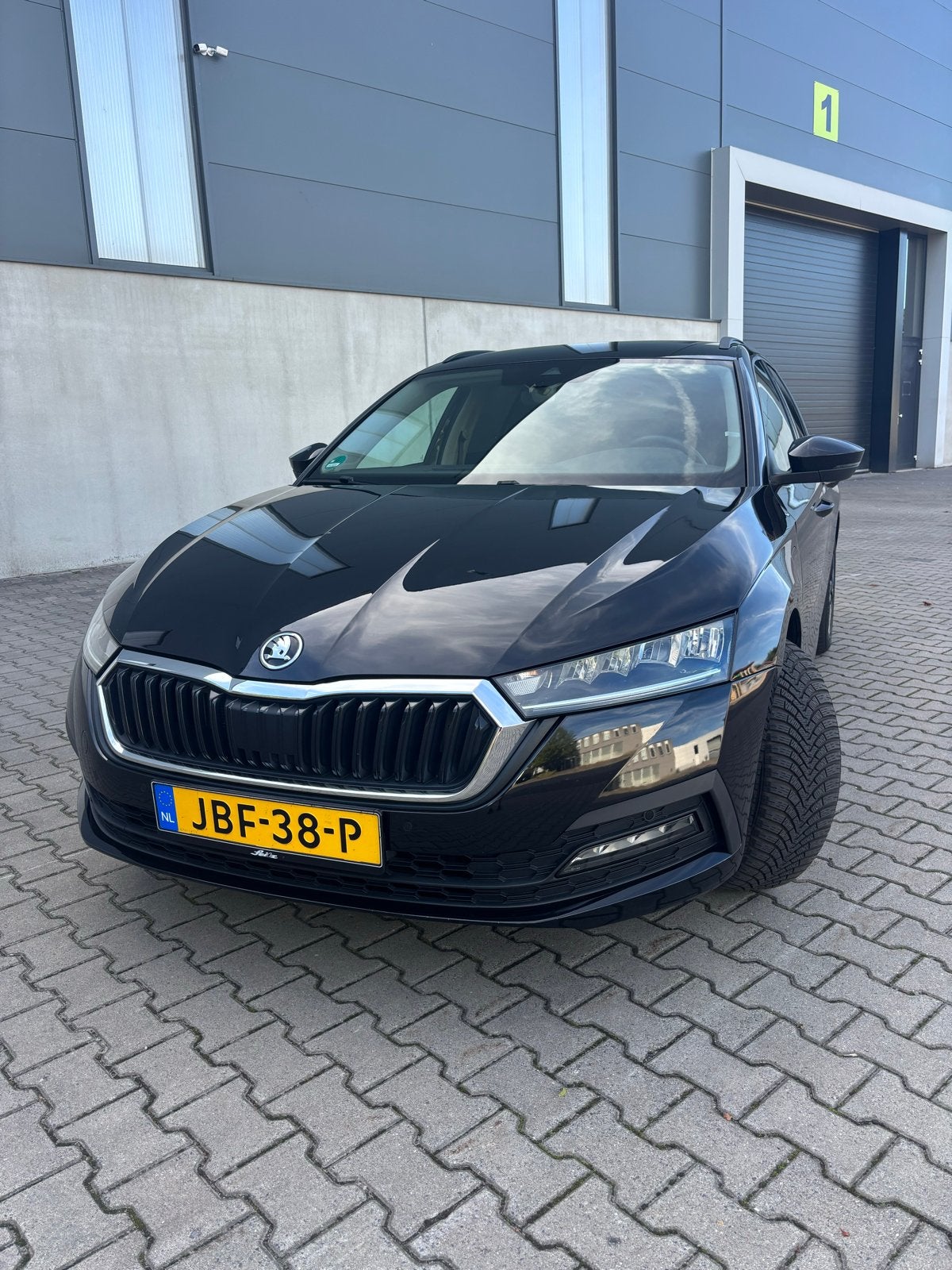 Skoda Octavia 1.4 TSI iV 245pk Phev DSG 2022 Zwart, Auto's, 4 cilinders, Zwart, 149 pk, Geïmporteerd