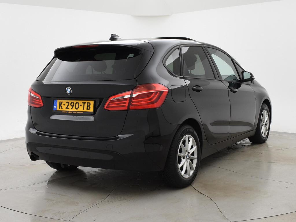 BMW 2-serie Active Tourer 218i 136 PK AUT. + PANORAMA | STOE, Auto's, BMW, Gebruikt, Euro 6, Zwart, Bedrijf