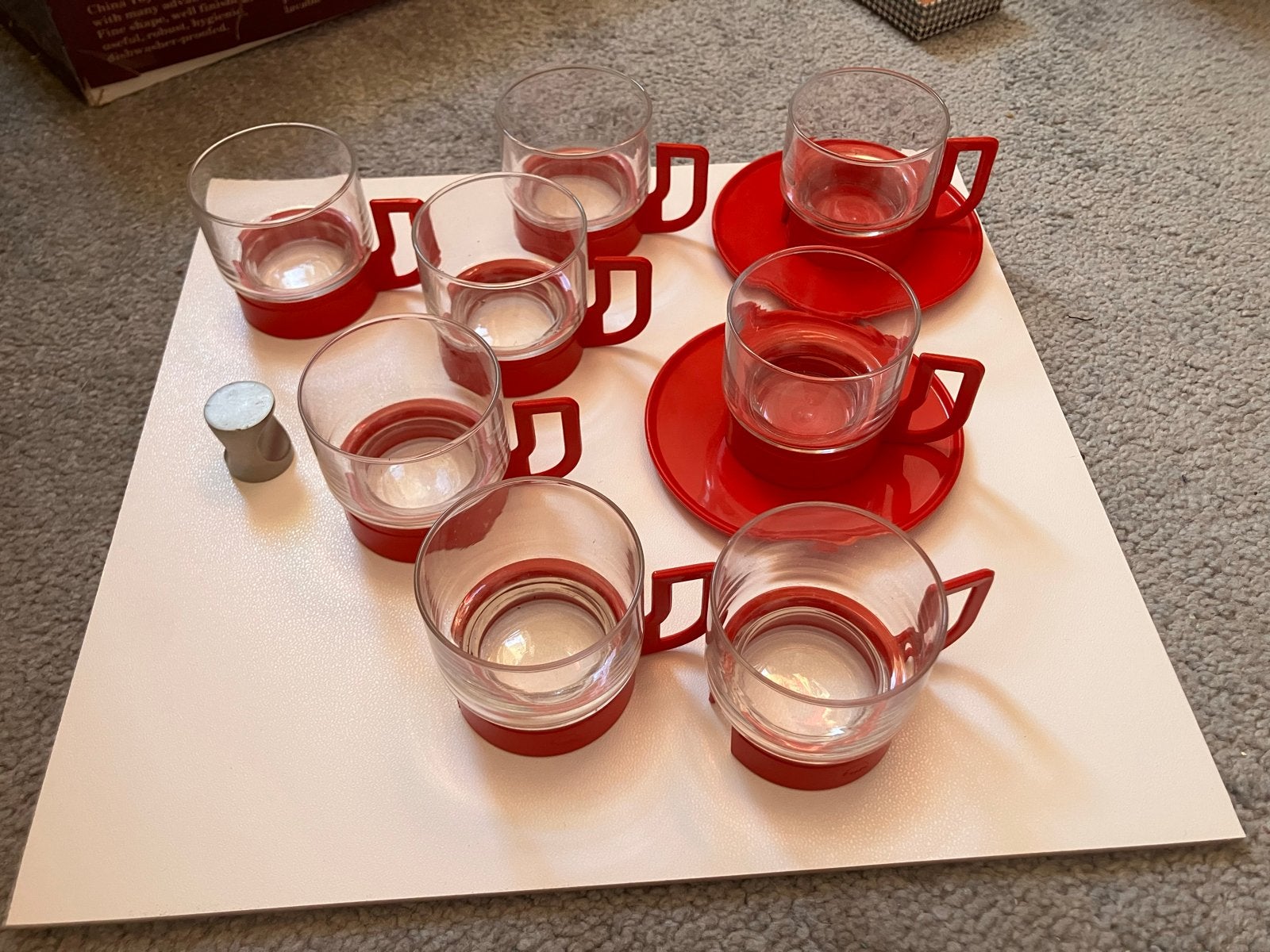 Vintage Arcopal France rode  kopjes met schotels, Gebruikt, Overige merken, Vintage, Ophalen of Verzenden