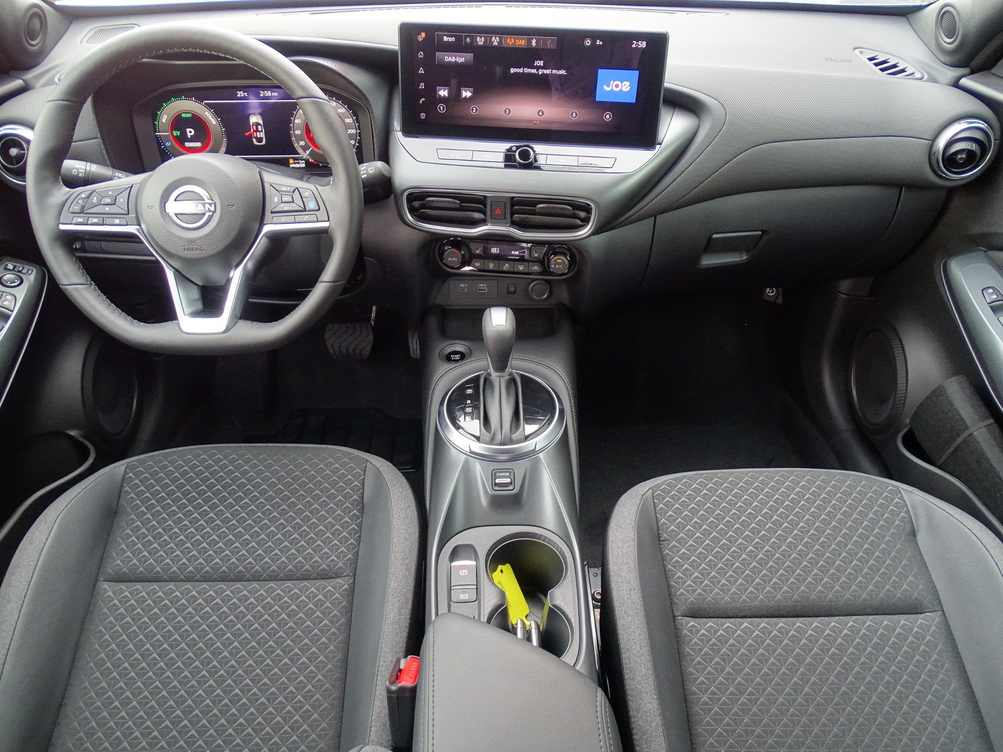 Nissan Juke 1.6 Hybrid N-Sport 10 jr garantie! | TECHNOLOGY, Auto's, Stof, Met garantie (alle), Automatische klimaatregeling, Bedrijf