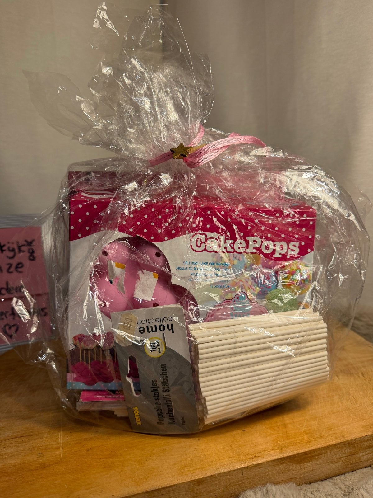 Cake Pops Bakset: Vorm, Stokjes & Receptenboek, Hobby en Vrije tijd, Ophalen of Verzenden, Nieuw, Cupcakes, Bakvorm
