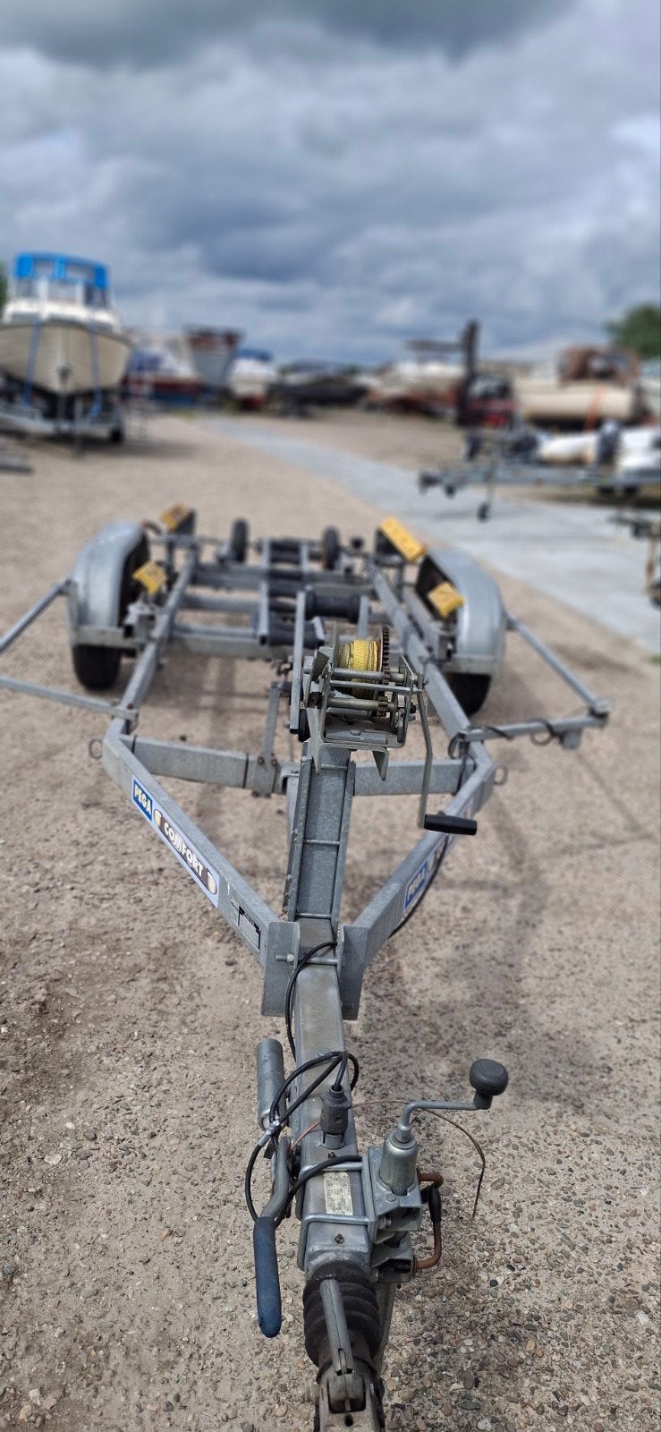 Pega dubbelasser zb 2000/600 voor boten tot 7 meter 1500 kg, Watersport en Boten, Ophalen, Minder dan 1500 kg, Gebruikt, 6 tot 9 meter