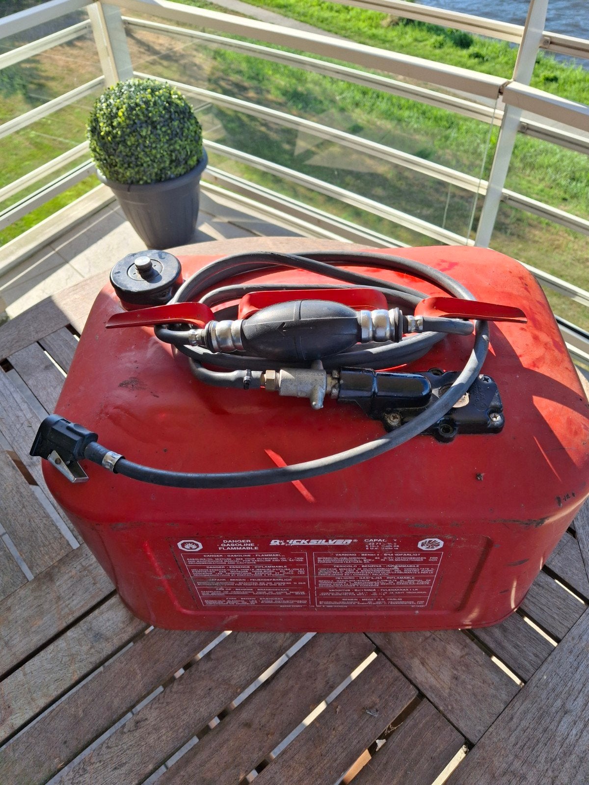 benzinetank met meter slang plus bal opsturen mogelijk, Watersport en Boten, Bootonderdelen, Ophalen of Verzenden, Zo goed als nieuw