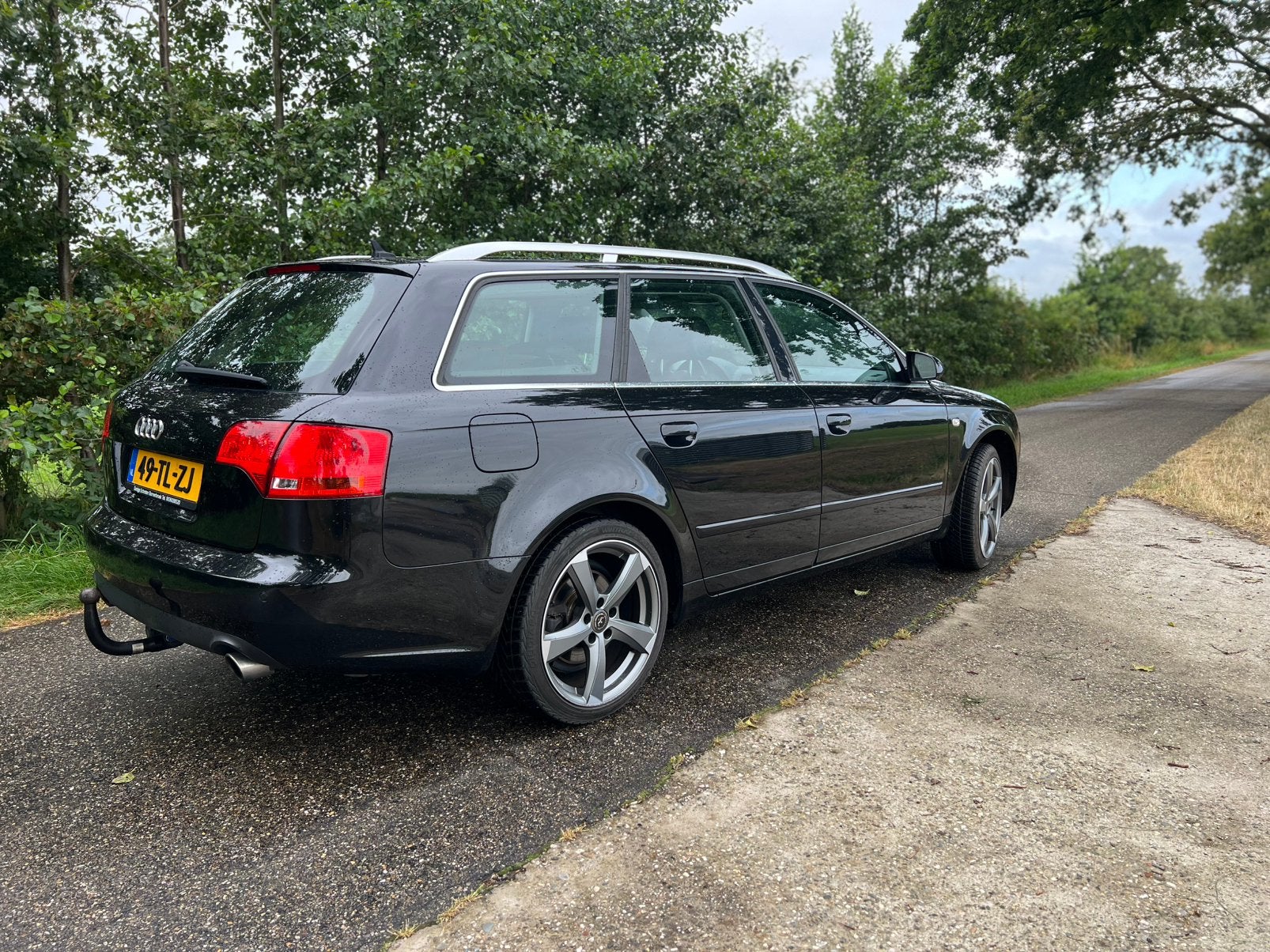 Audi A4 3.2 FSI V6 Avant Quat 188KW AUT 2006 Zwart, Auto's, Audi, Automaat, 1800 kg, A4, Zwart