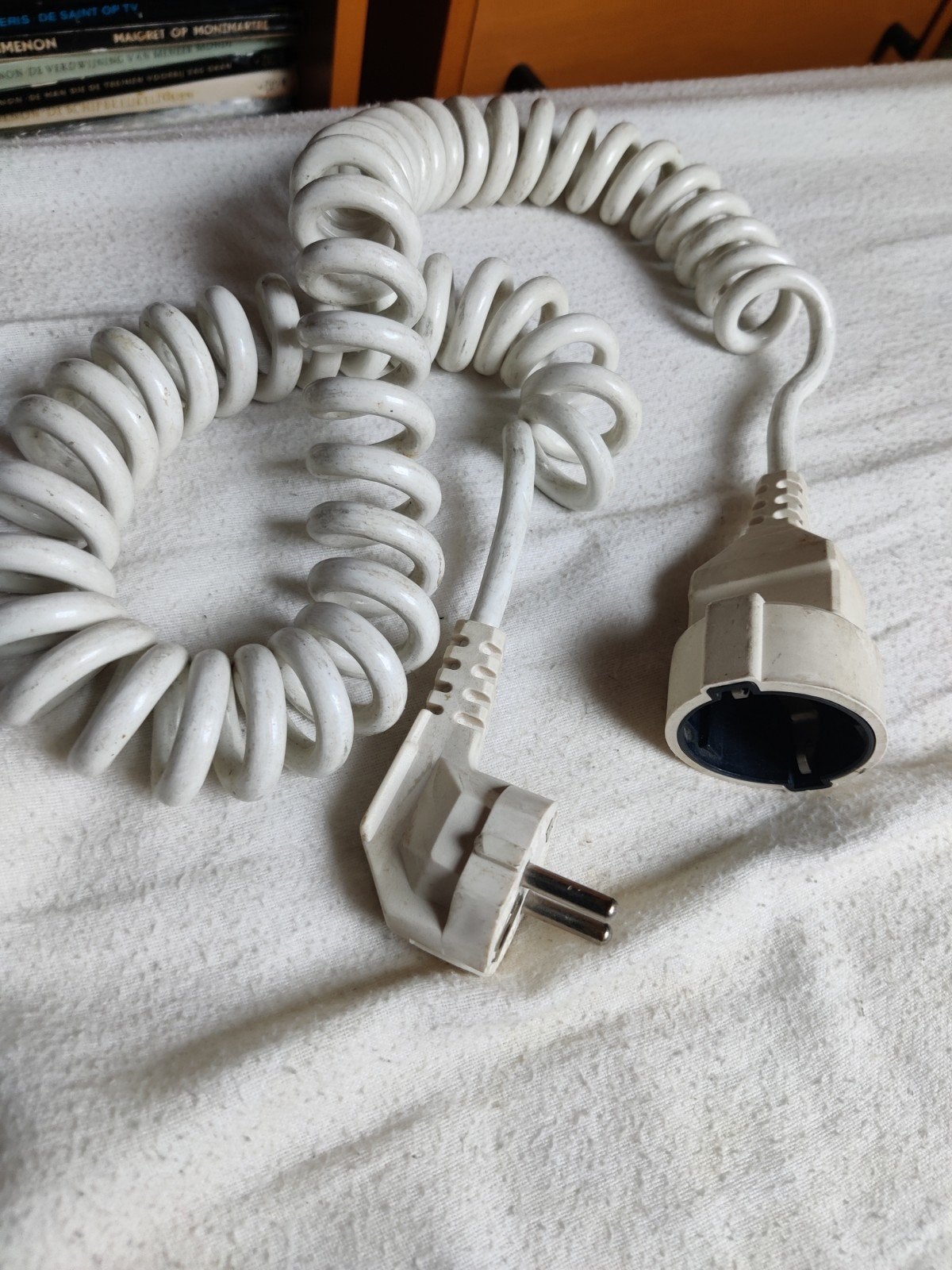 Spiraal verlengsnoer met stekker en contrastekker, Ophalen of Verzenden, Gebruikt, Overige merken, Kabel of Snoer