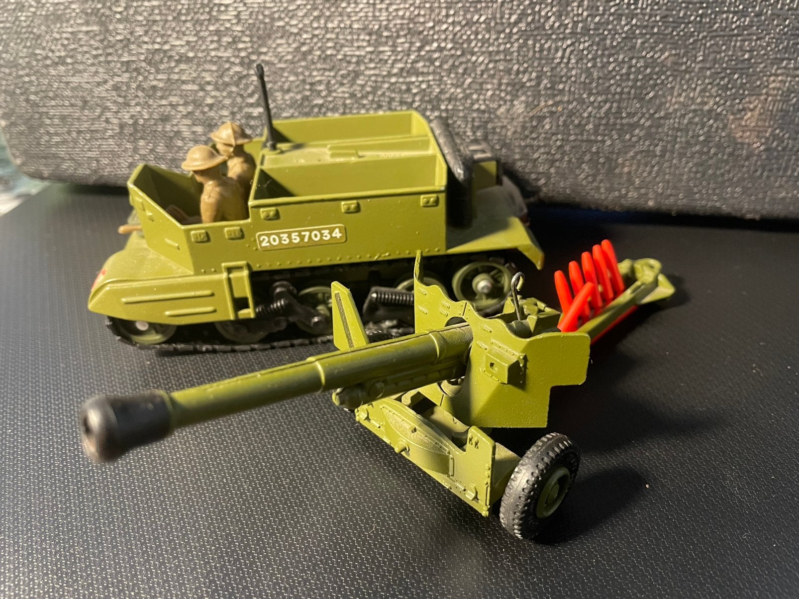 Dinky Toys Bren Carrier & Anti Tank 6 Pounder, Verzamelen, Ophalen of Verzenden, Landmacht, Engeland, Miniatuur of Beeldje