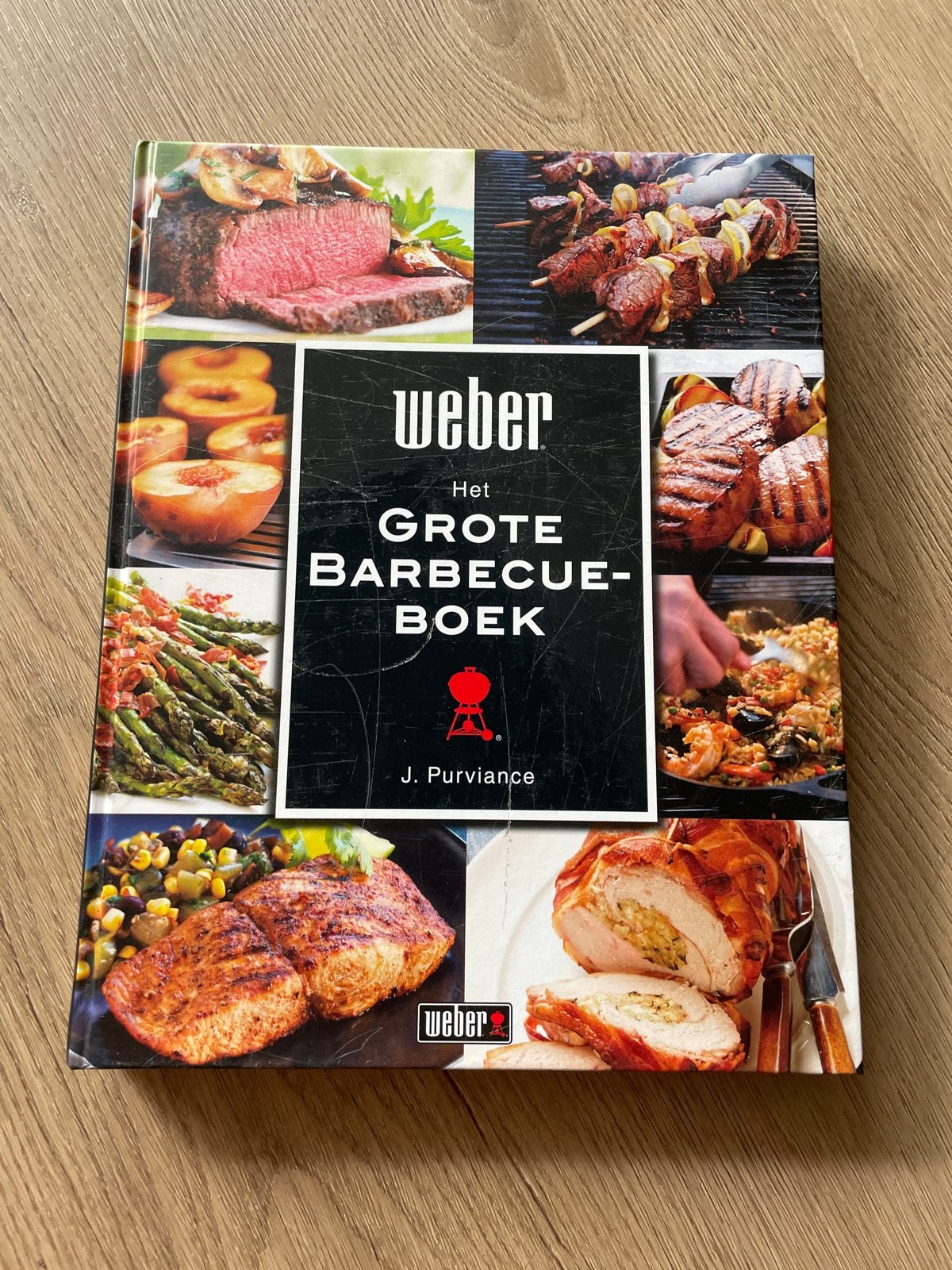 Weber Het Grote Barbecue Boek - J. Purviance, Ophalen of Verzenden, Gelezen, Overige gebieden, Hoofdgerechten