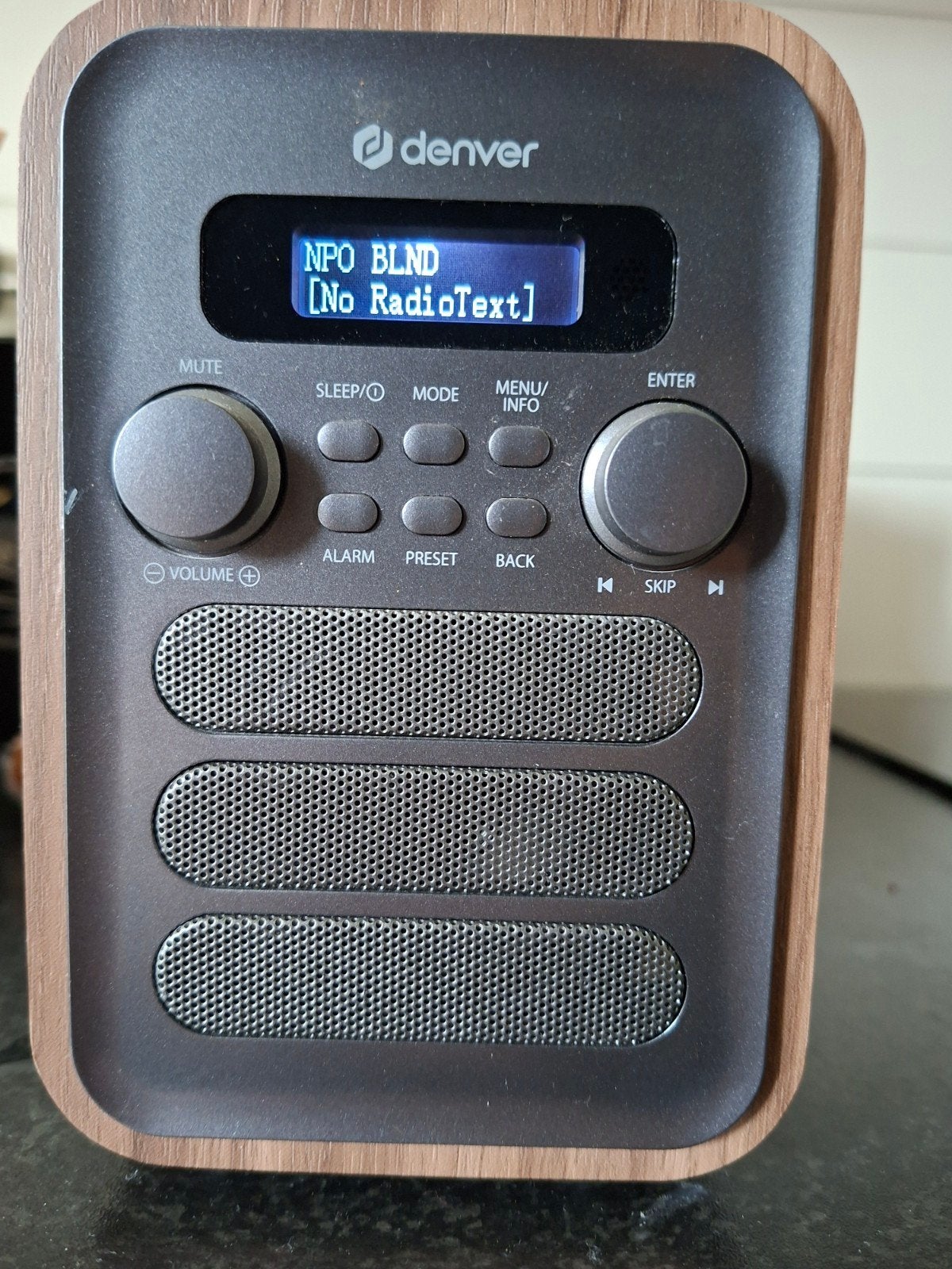 Denker DAB radio - Ideaal voor bouw, werkplaats of stal, Ophalen of Verzenden, Gebruikt, Bouwradio