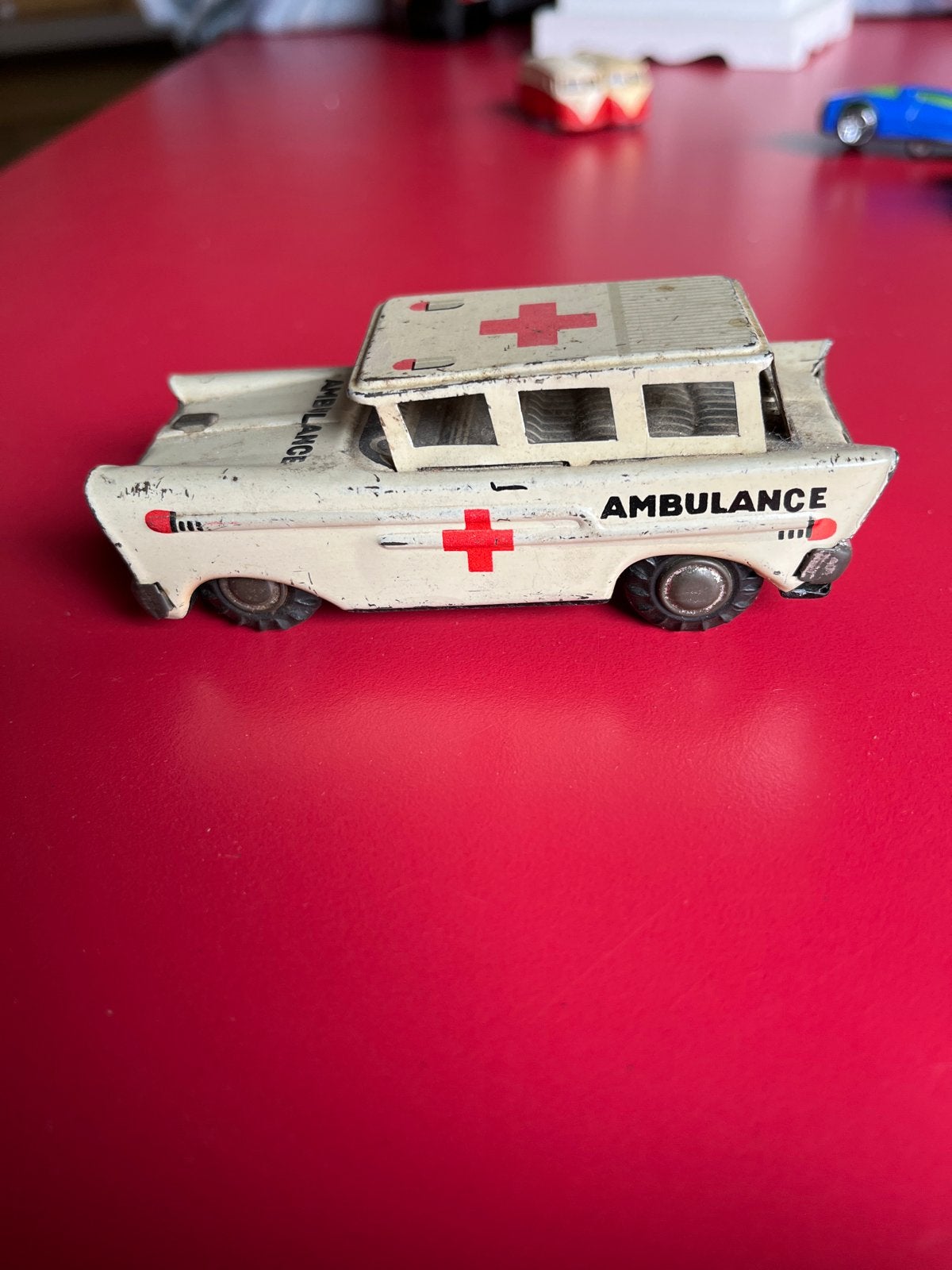 Vintage Blikken Ambulance Speelgoedauto, Verzamelen, Speelgoed, Gebruikt, Verzenden
