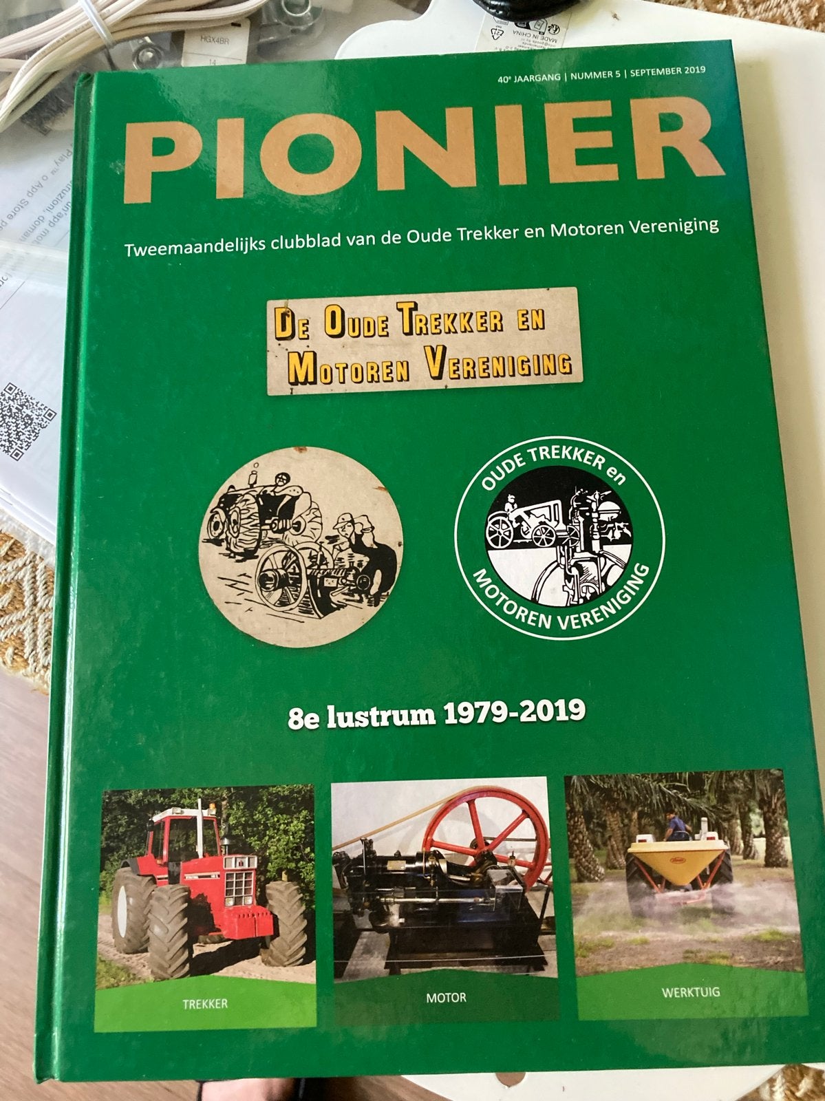 OTMV Jubileumuitgave: 40 Jaar Oude Trekker en Motoren, Ophalen of Verzenden, Zo goed als nieuw