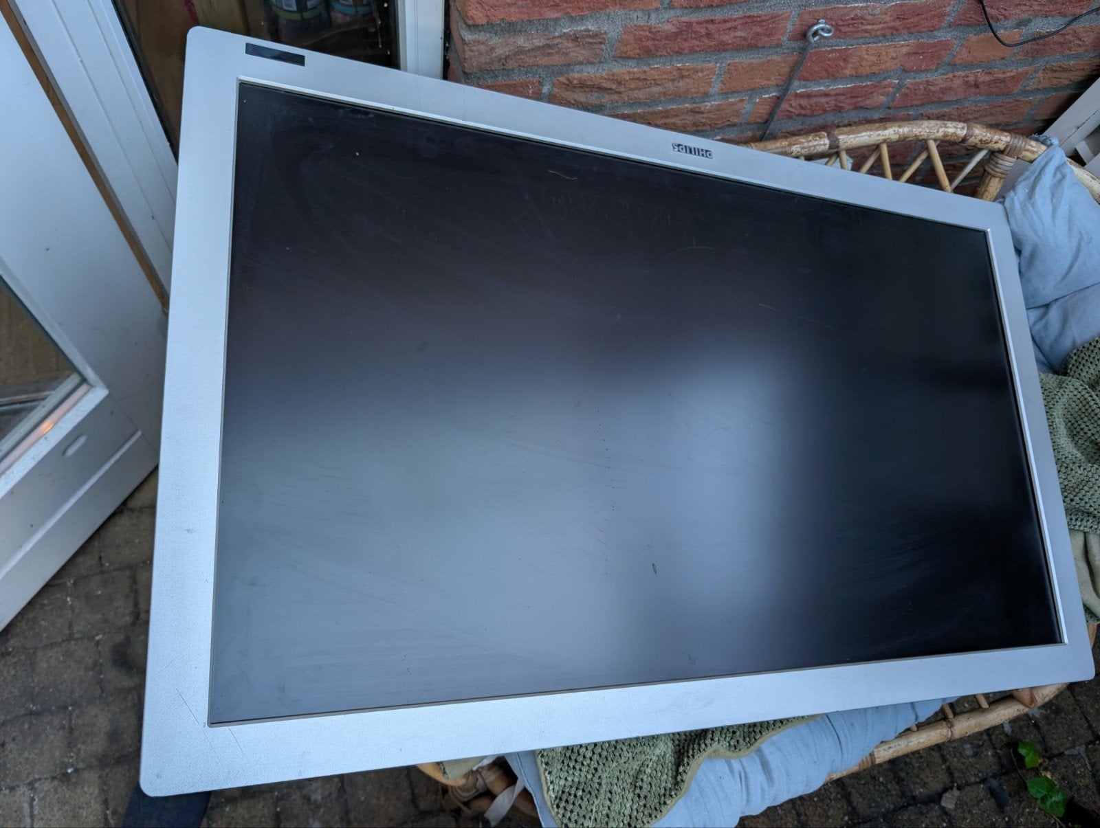Gratis af te halen: Grote monitor (20 jaar oud), Philips, Gebruikt, LCD, Ophalen of Verzenden