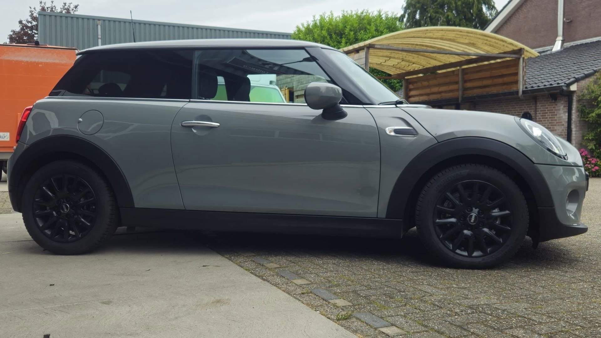 Mini 3-Deurs 1.5 Cooper APPLE CARPLAY/ LUXE INTERIEUR/LED/IN, Stof, Zwart, Automatische klimaatregeling, Origineel Nederlands