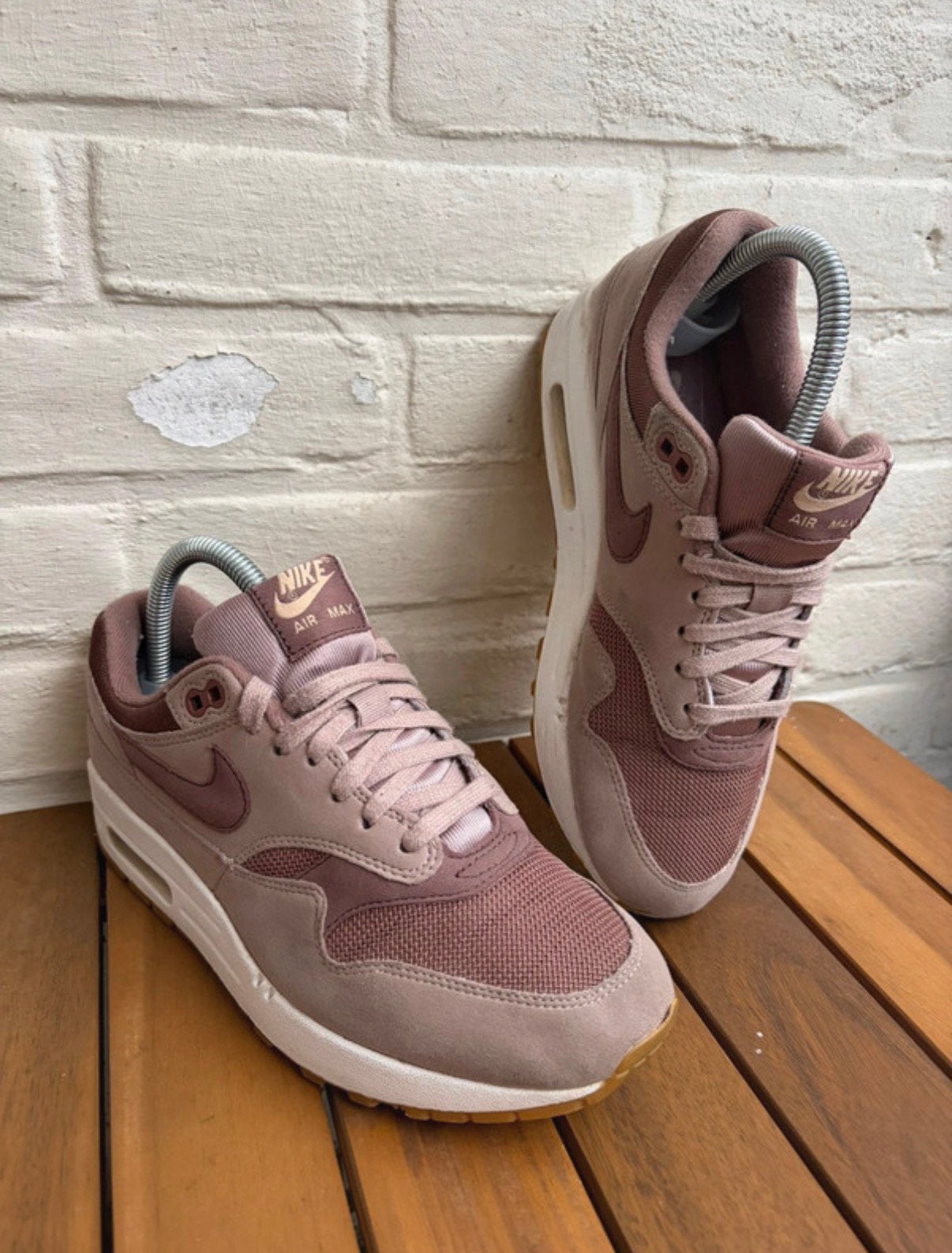 Nike Air Max 1 Diffused Taupe Gum Womens maat 38, Ophalen of Verzenden, Sneakers of Gympen, Roze, Gedragen